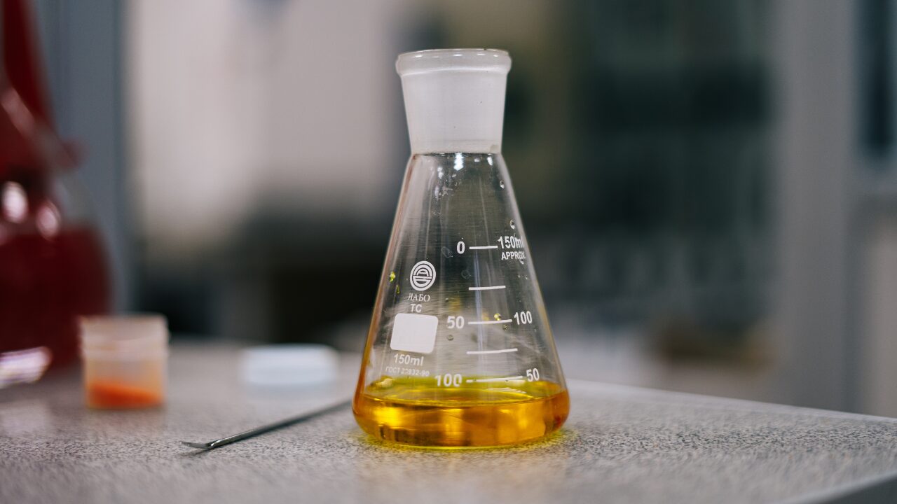 1-23 The Erlenmeyer Flask 三角フラスコ シーズン1最終話
